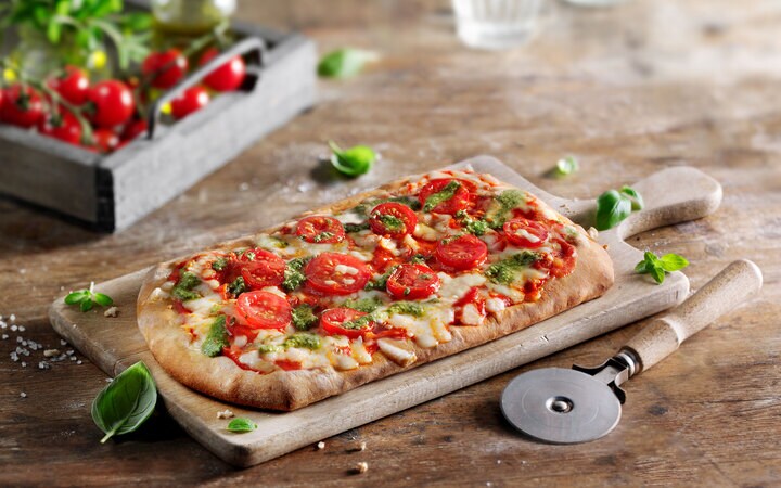 Pizza pomodoro e pesto (Numéro d’article 10400)